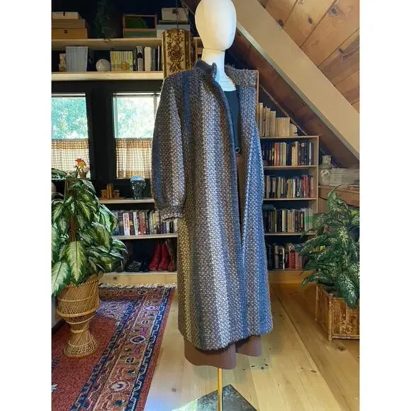 Vintage Coat - Picture 2 of 6